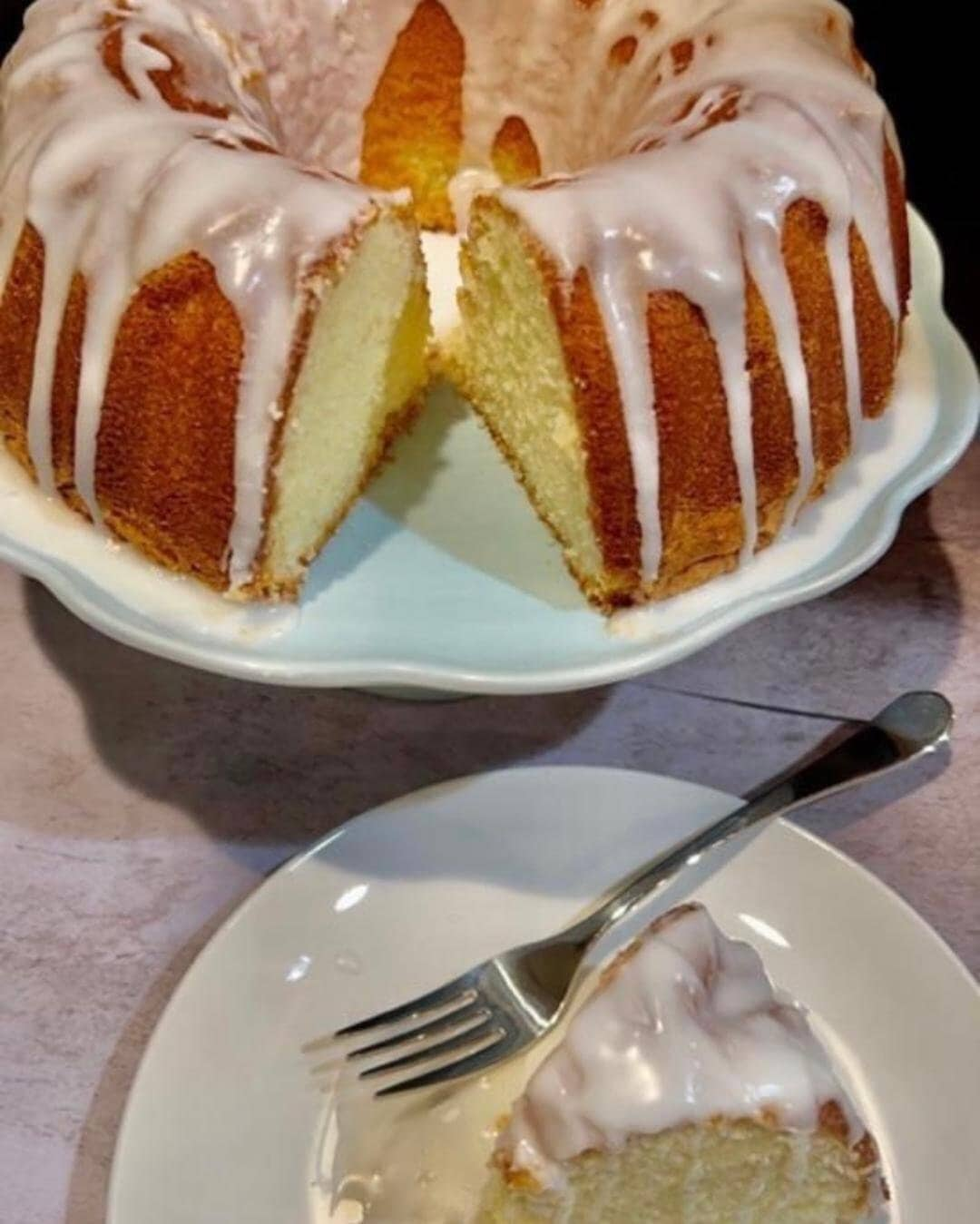 7UP Bundt Cake