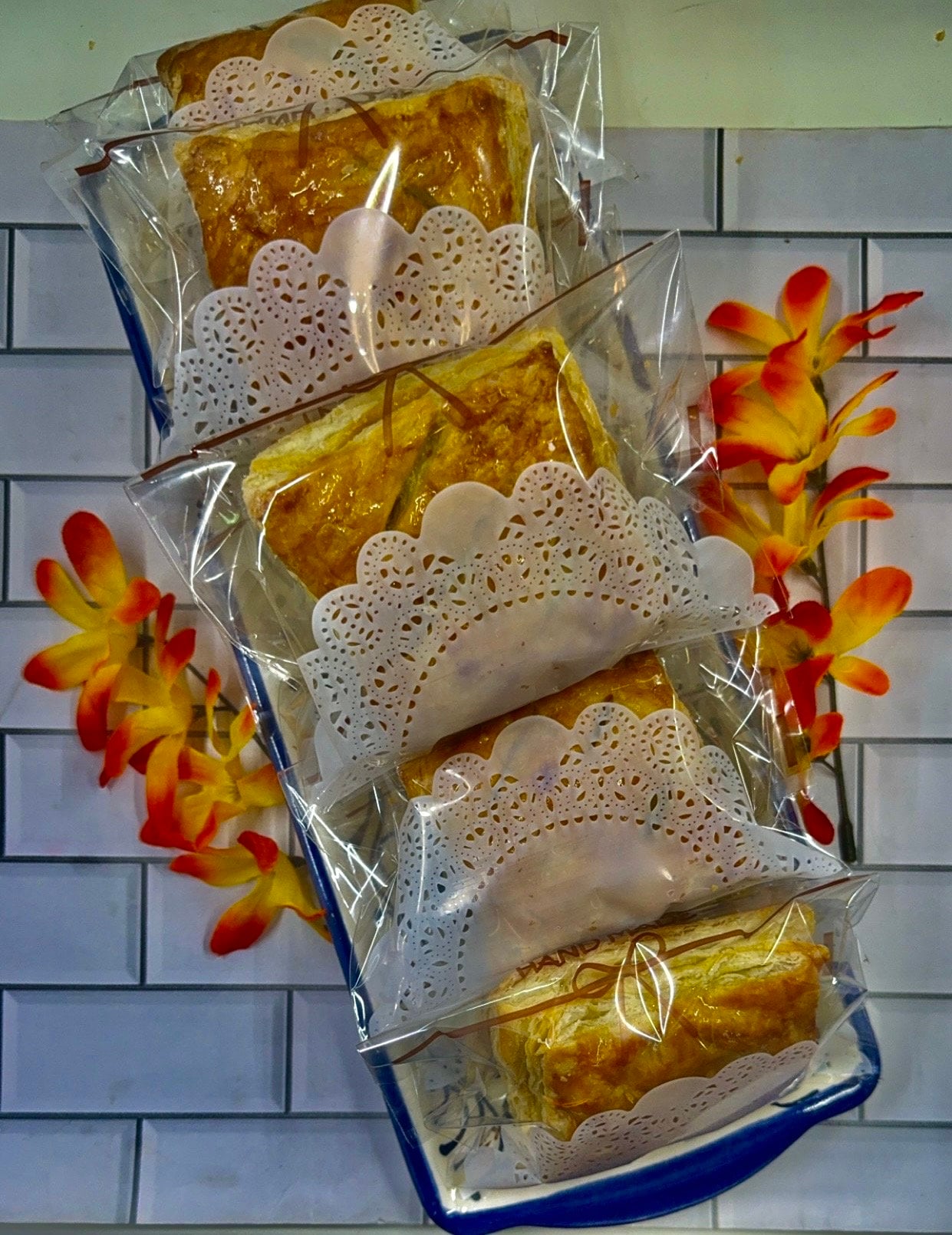 Guava Pastries / Pastelitos  (Consists of 9)