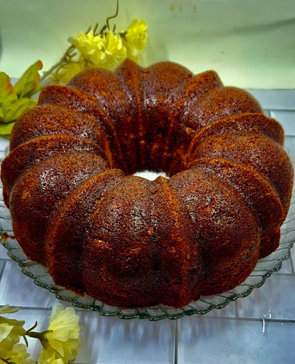 Banana Cake ( Plain or with Chocolate Fudge Frosting)